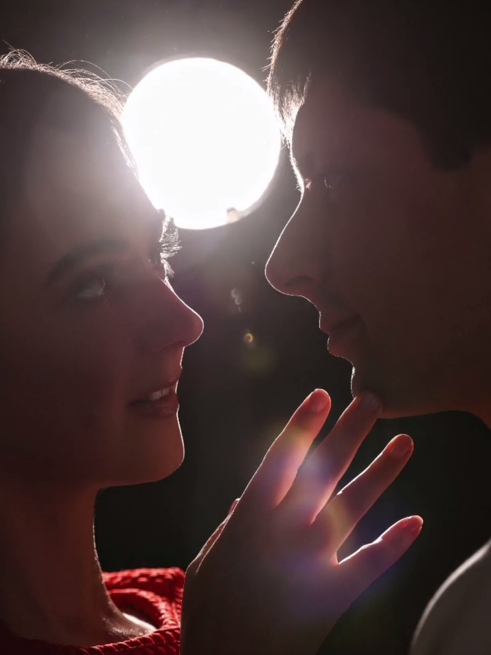 Юля Мендель впервые показала своего бойфренда на милых фото: "Влюбляюсь в тебя каждый день"